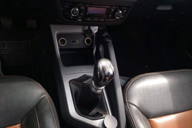 Used JAC Refine S3 2014 1.5L Manual Luxury Smart Model Gear Lever