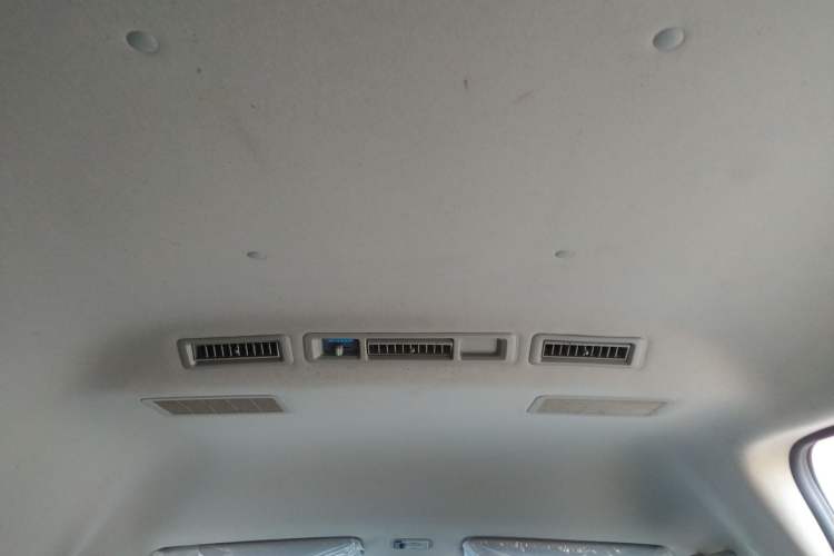 Used Foton Scenic G9 2020 2.4L Commercial Version Long Wheelbase High-Roof 9-Seater Business Vehicle China VI Emission Standard Model 4K22D4M
