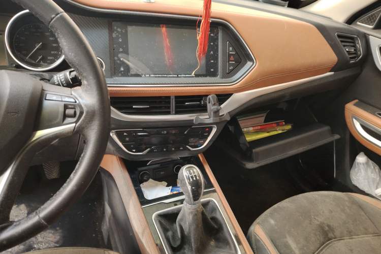 Used Zotye T300 2017 1.5L Manual Luxury Model
