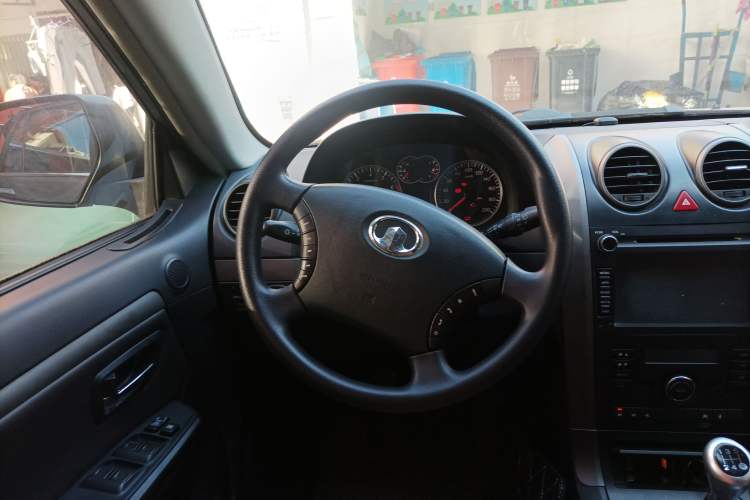 Used Haval H5 Classic 2011 Zhizun Edition 2.4L Four-Wheel Drive Deluxe Differential Version
