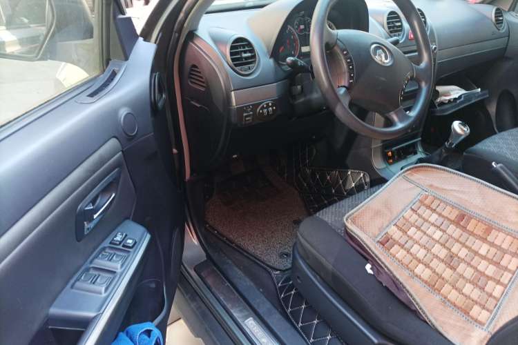 Used Haval H5 Classic 2011 Zhizun Edition 2.4L Four-Wheel Drive Deluxe Differential Version
