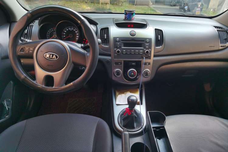 Used Kia Forte 2011 1.6L MT GL
