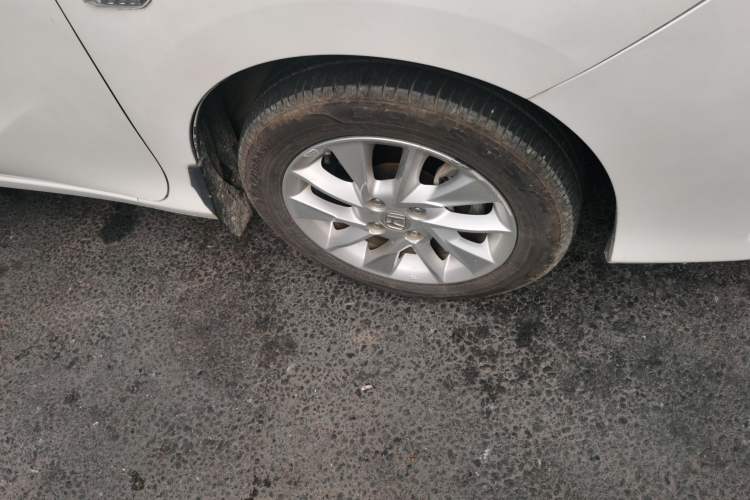 Used Honda Gienia 2017 1.5L CVT Classic Edition Right Front Wheel Hub