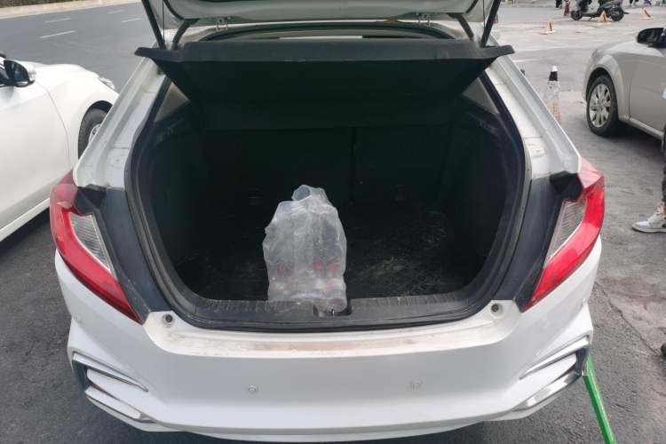 Used Honda Gienia 2017 1.5L CVT Classic Edition Trunk