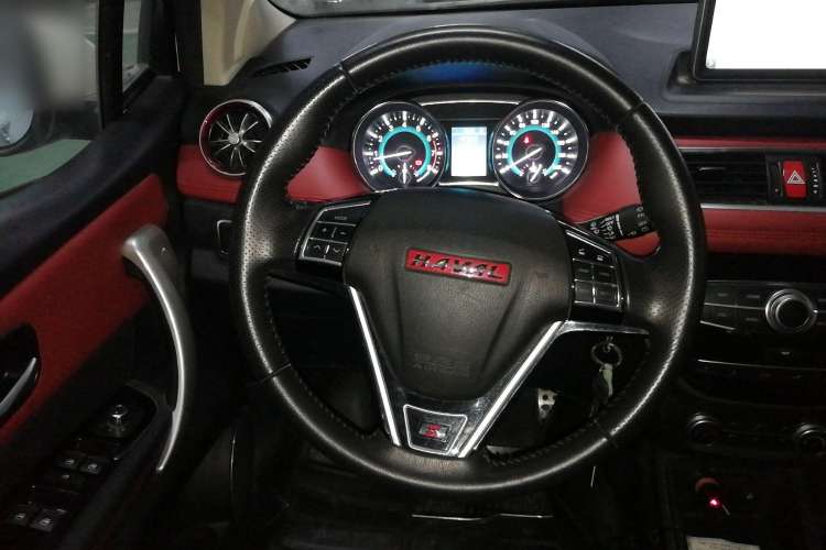 Used Haval H1 2016 Blue Label 1.5L AMT Luxury Model