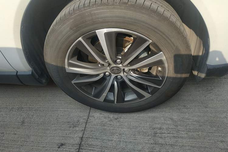 Used Toyota Harrier 2022 2.0L CVT Two-Wheel Drive Luxury Edition
