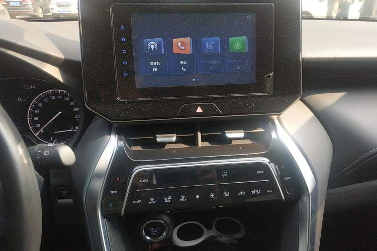 Used Toyota Harrier 2022 2.0L CVT Two-Wheel Drive Luxury Edition
