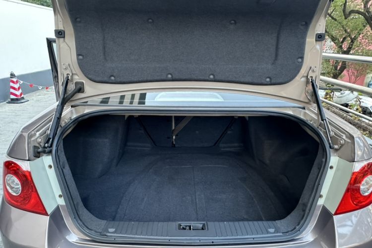 Used Chevrolet Epica 2013 1.8 SL ZhiZhen Edition MT