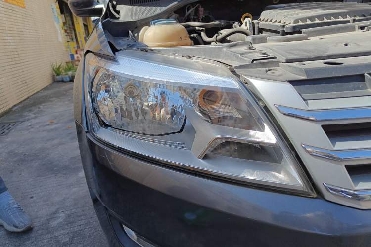 Used Volkswagen Santana 2015 1.4L Manual Comfort Edition
