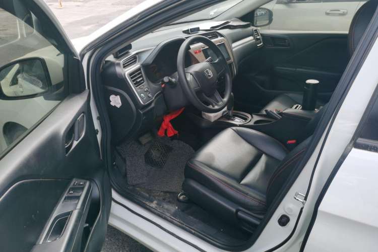 Used Honda Gienia 2017 1.5L CVT Classic Edition Driver Seat