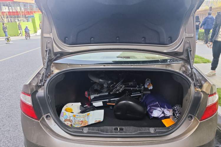 Used Chery Arrizo 7 2015 1.6L Manual ZhiShang Edition Trunk