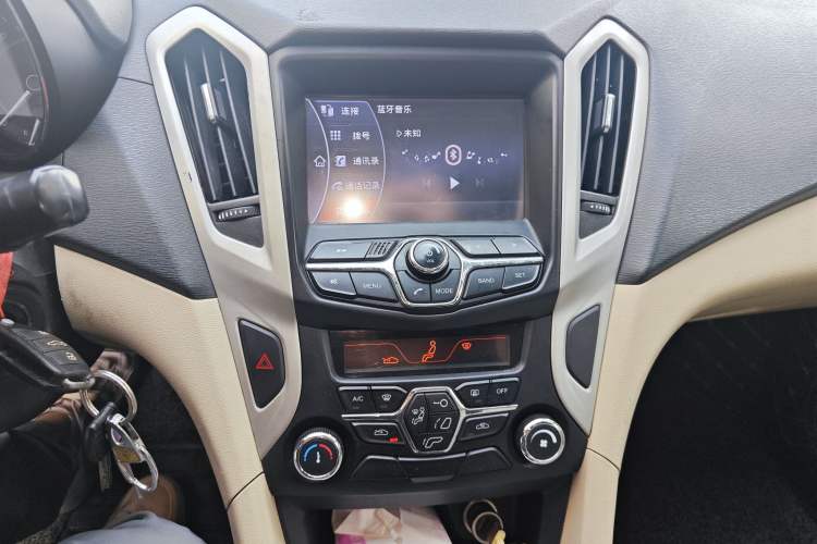 Used Chery Arrizo 7 2015 1.6L Manual ZhiShang Edition Audio And AC Panel