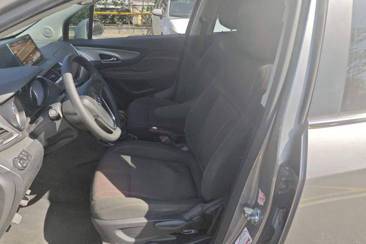 Used Buick Encore 2015 1.4T Manual Two-Wheel Drive Urban Advanced Model

