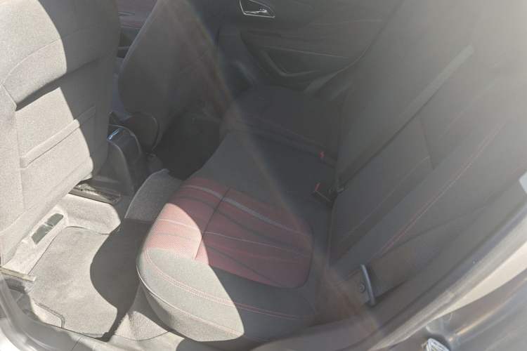 Used Buick Encore 2015 1.4T Manual Two-Wheel Drive Urban Advanced Model
