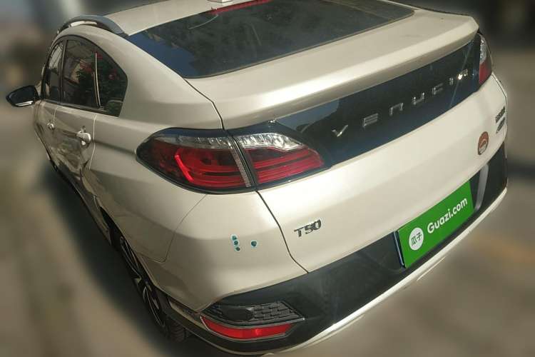 Used Venucia T90 2018 2.0L CVT Smart Connect Prestige Version China VI Standard
