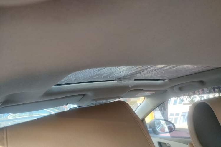 Used Chevrolet Aveo Sonic 2014 Sedan 1.4SL AT Stylish Sunroof Edition
