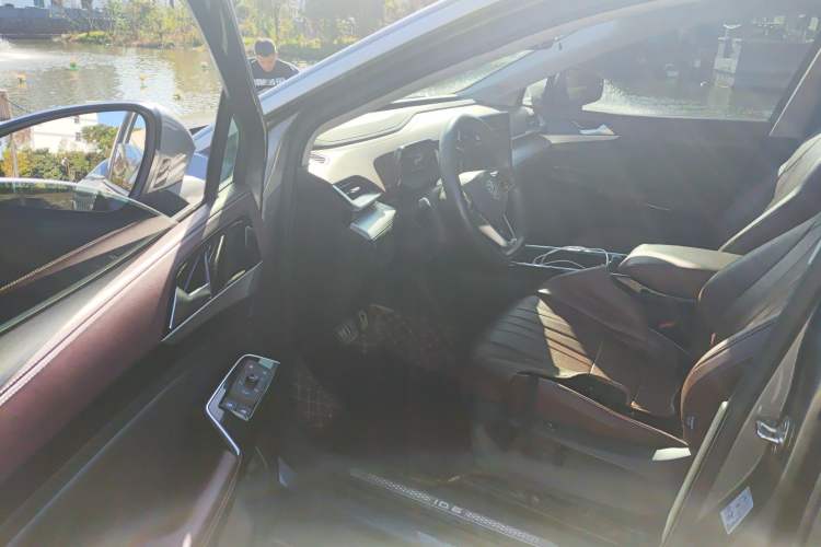 Used Volkswagen ID.6 X 2021 Pro Smart Long-Range Edition