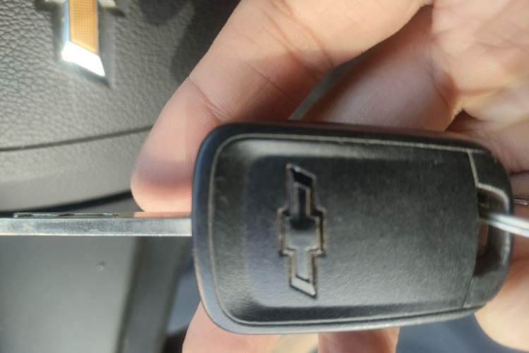 Used Chevrolet Aveo Sonic 2014 Sedan 1.4SL AT Stylish Sunroof Edition
