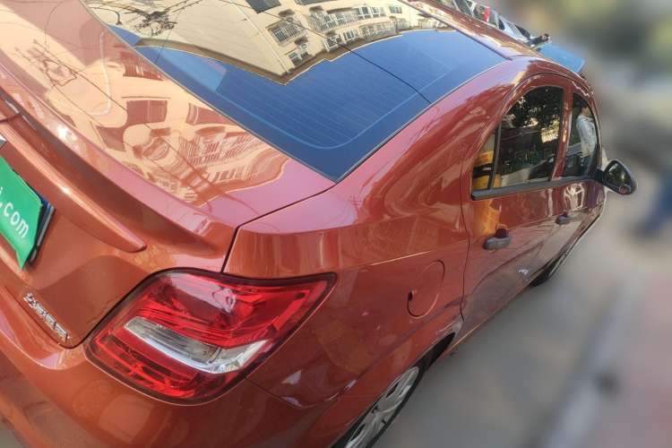 Used Chevrolet Aveo Sonic 2014 Sedan 1.4SL AT Stylish Sunroof Edition
