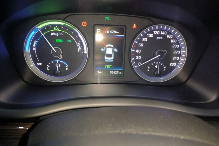 Used Hyundai Sonata Plug-in Hybrid 2018 2.0 PHS Smart Connect Version China V Standard