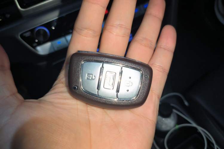 Used Hyundai Sonata Plug-in Hybrid 2018 2.0 PHS Smart Connect Version China V Standard