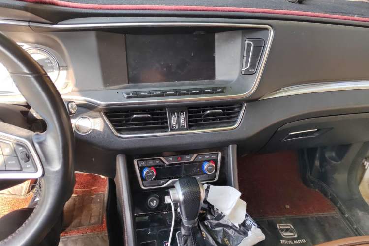 Used Zotye T600 Coupe 2017 1.5T Automatic Luxury Model Audio And AC Panel