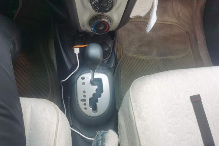 Used Toyota Yaris 2008 1.6G Automatic Deluxe Edition Gear Lever