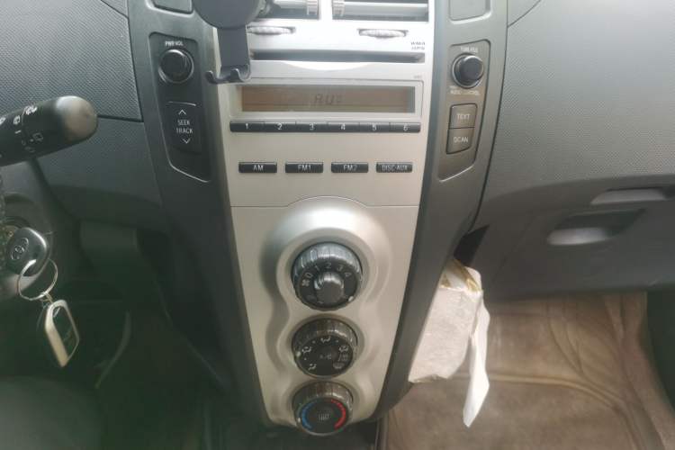 Used Toyota Yaris 2008 1.6G Automatic Deluxe Edition Audio And AC Panel