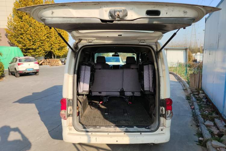 Used Nissan NV200 2013 1.6L Luxury Model China IV Standard Trunk