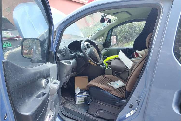 Used Nissan NV200 2011 1.6L 232 Seats Zunya Trim Driver Seat