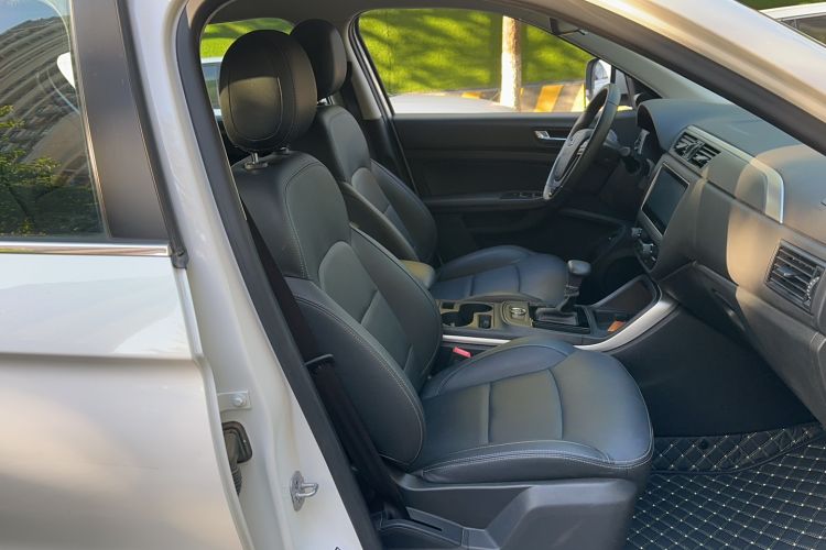 Used Qoros 5 2018 Revised Version 1.6T Automatic Leading Edition
