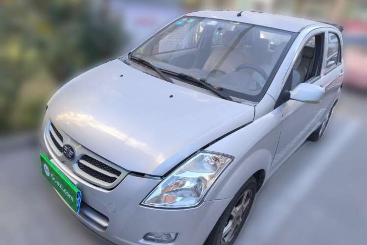 Used FAW 2012 CROSS 1.3L Manual Luxury Model