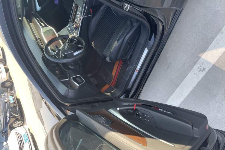 Used Audi A6L New Energy 2020 55 TFSI e quattro Interior 4
