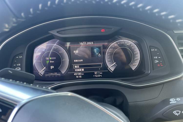 Used Audi A6L New Energy 2020 55 TFSI e quattro Odometer Close Up