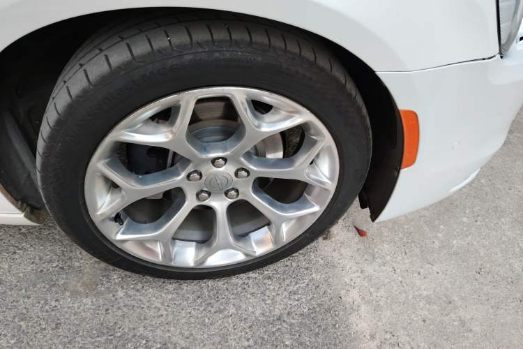 Used Chrysler 300C 2016 3.0L Supreme Edition
