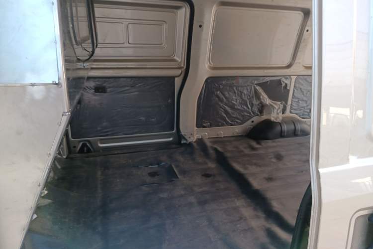 Used Wuling Rongguang 2019 1.5L Extended-Body Van Base Model with 2 Seats
