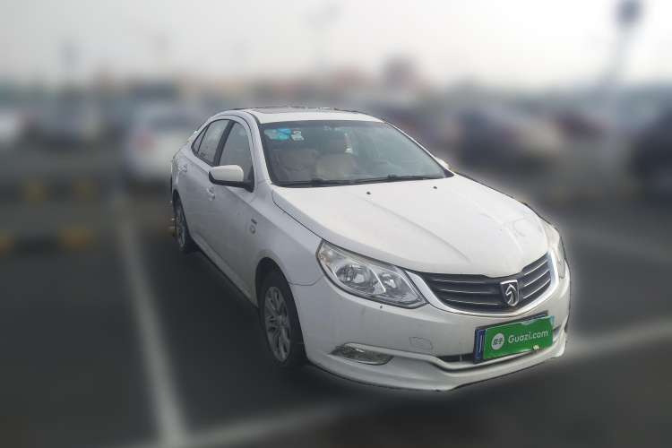 Used Baojun 630 2013 1.5L automatic Elite version
