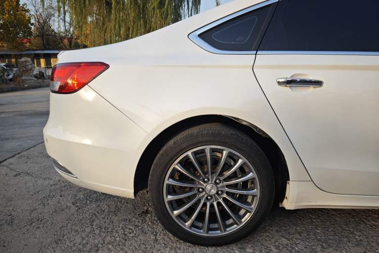 Used Zotye Z700 2016 1.8T DCT Elegant Version
