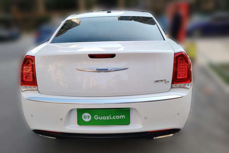 Used Chrysler 300C 2016 3.0L Supreme Edition
