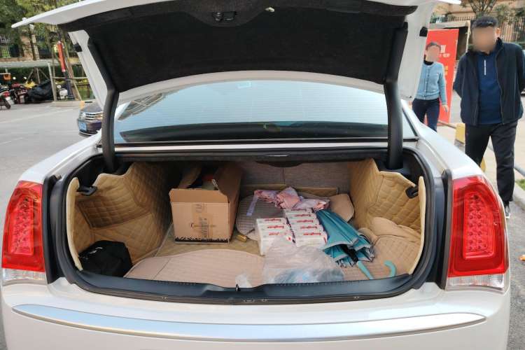 Used Chrysler 300C 2016 3.0L Supreme Edition
