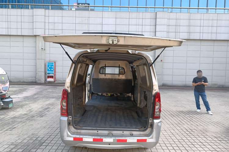 Used Wuling Rongguang 2019 1.5L Extended-Body Van Base Model with 2 Seats
