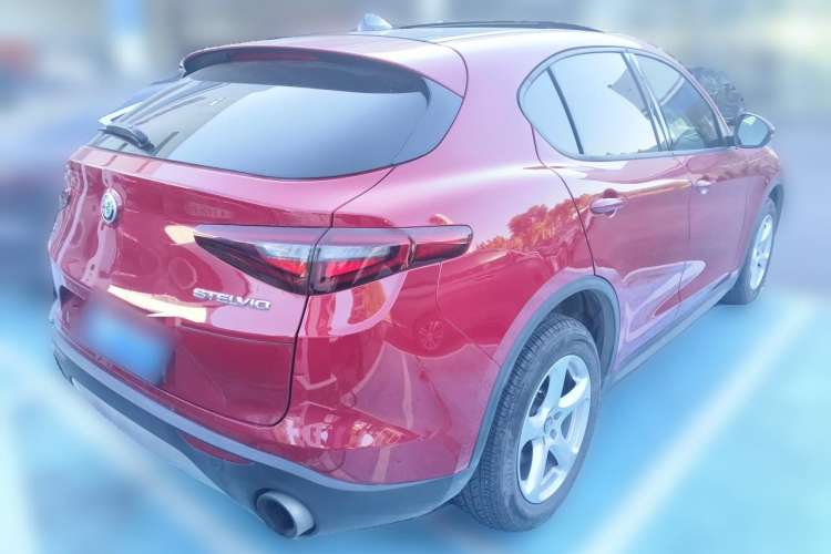 Used Alfa Romeo Stelvio 2017 2.0T 200HP Elite Edition Rear Right 45 Deg