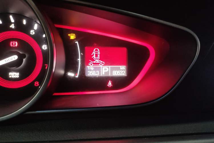 Used Roewe 550 2014 550S 1.8L Automatic Smart Selection Model Odometer Close Up