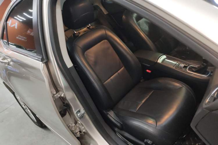 Used Roewe 550 2014 550S 1.8L Automatic Smart Selection Model Right Front Seat