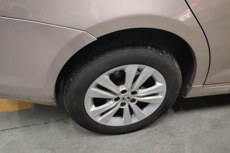 Used Roewe 550 2014 550S 1.8L Automatic Smart Selection Model Right Rear Wheel Hub