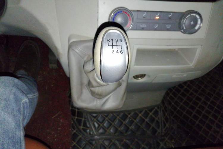 Used JAC Sunray 2018 2.7T 5-Series National Emission Standard V Star Express High-Roof
