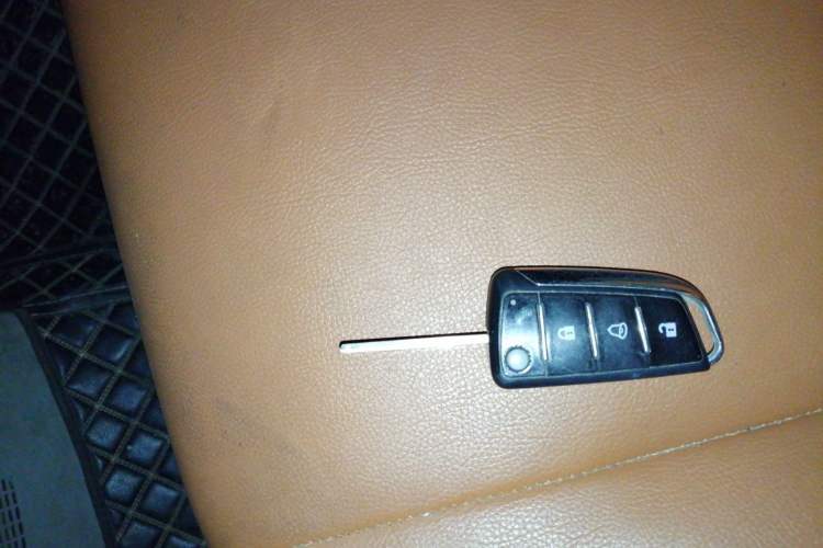 Used JAC Sunray 2018 2.7T 5-Series National Emission Standard V Star Express High-Roof
