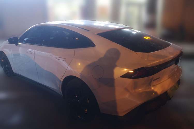 Used CHANGAN UNI-V iDD 2023 ZhiDian iDD 1.5T 113km Smart & Fun Version Rear Left 45 Deg