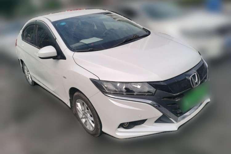 Used Honda Gienia 2017 1.5L CVT Classic Edition Front Right 45 Deg