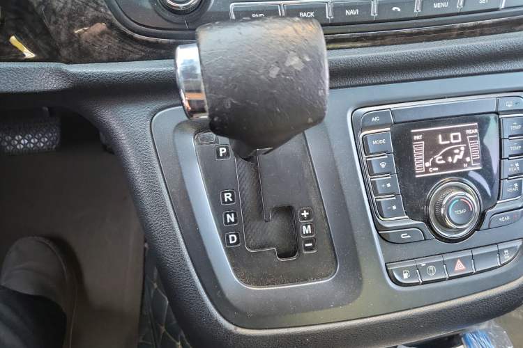 Used SAIC MAXUS G10 2016 2.0T Automatic Luxury Executive Edition